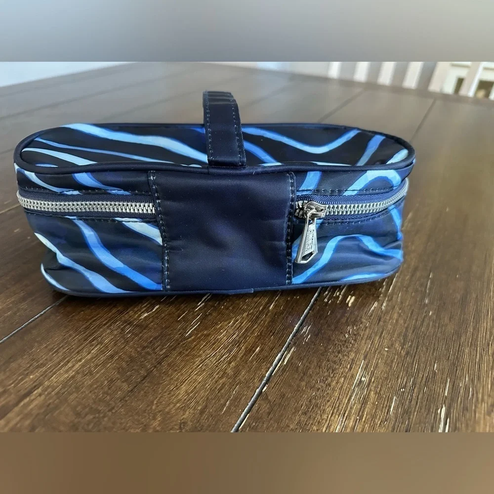 Aimee Kestenberg Blue Streaks Cosmetic Zip around Make-Up Case